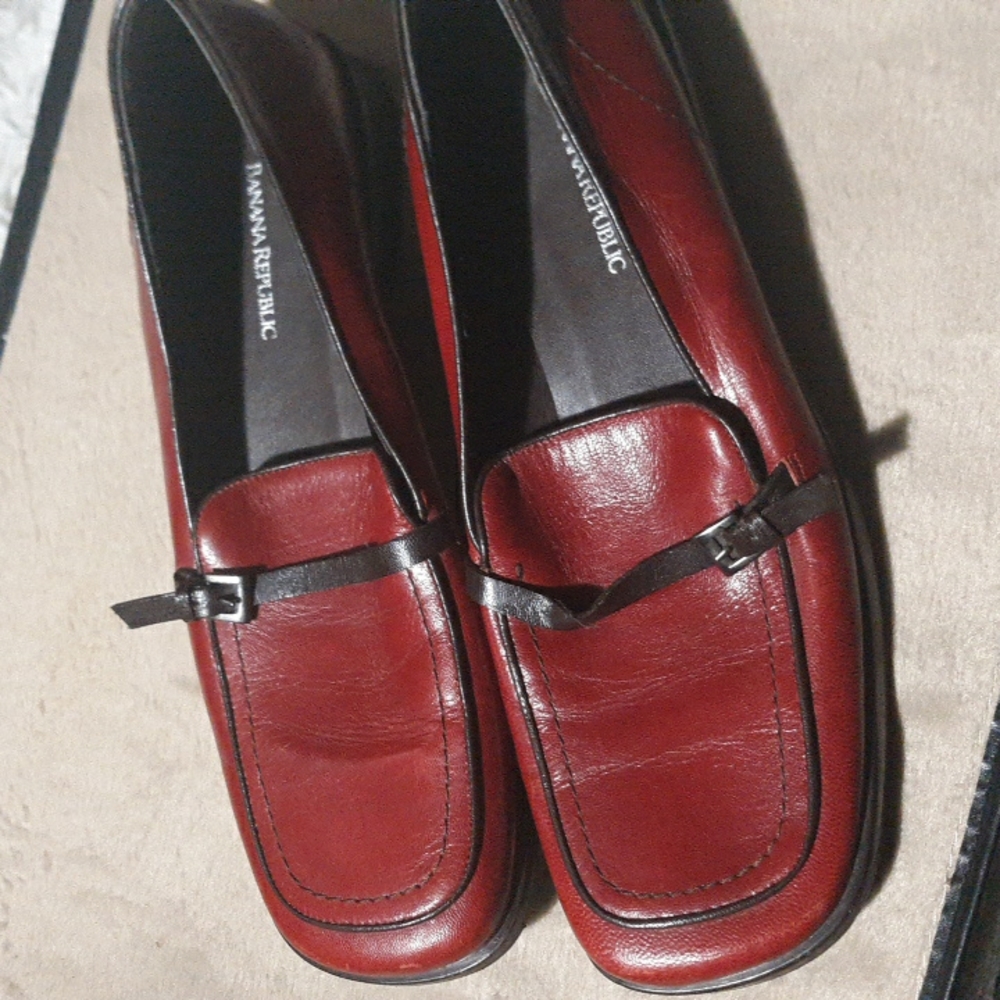Banana Republic Vero Cuoio Leather Slip On Women Shoes